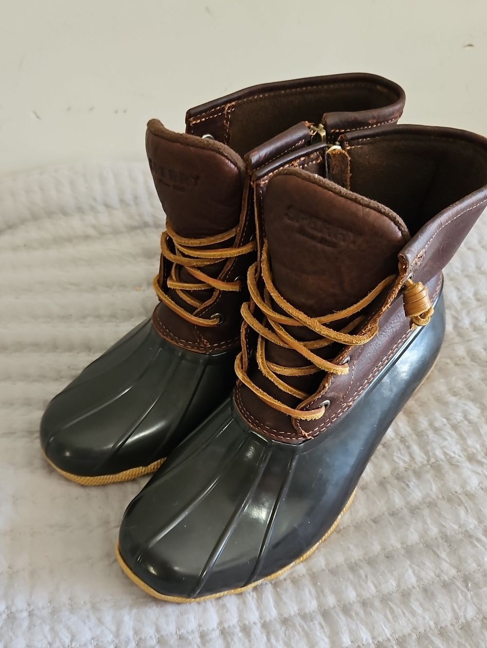 Sperry Leather Brown and Black Duck Boots for Women Sz 8